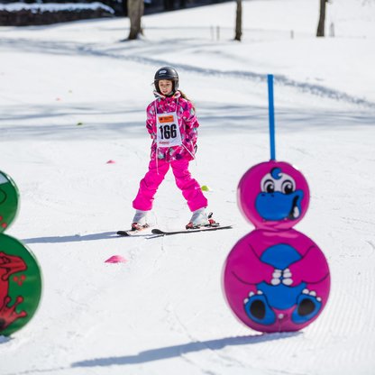 Im SunnyKids Park wird den kleinen Skihaserln die Technik spielerisch beigebracht.  | © Faschingleitner Peter