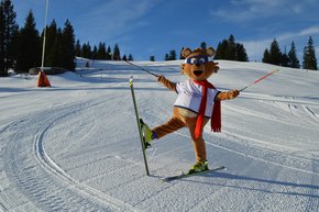 Skifahren in Brunos zuhause ist für die kleinen Kids ein ganz besonderes Erlebnis