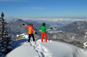 Panoramablick in das Almtal vom Gipfel am Kasberg | © Almtal-Bergbahnen
