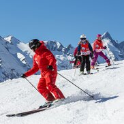 Skifahren mit dem Großglockner im Hintergrund