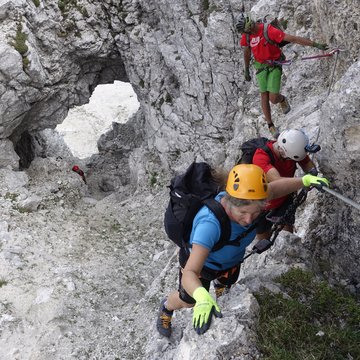 Der Stodertaler-Steig bis auf die Spitzmauer erfordert Können und ist somit ideal für Fortgeschrittene Kletterer. | © Alpinverlag Bergsteigen
