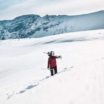 In Hinterstoder gibt es tolle Möglichkeiten, den Skispaß auch abseits der Pisten zu erkunden.  | © Oberoesterreich Tourismus GmbH, Stefan Mayerhofer