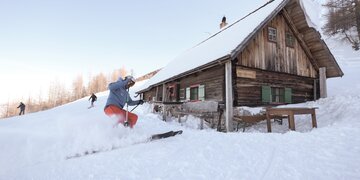 Das Skigebiet Hinterstoder bietet zahlreiche Hütten und Einkehrmöglichkeiten für die wohlverdiente Pause.  | © Oberoesterreich Tourismus GmbH, David Lugmayr