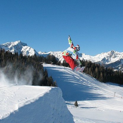 Auch für Snowboarder können sich im Skigebiet Hinterstoder so richtig austoben. 