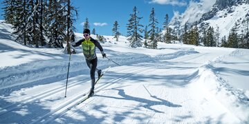 Langlaufen in Winterlandschaft im Skigebiet Wurzeralm | © Fischer Sports GmbH