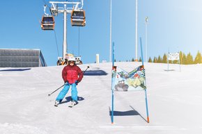 Besonderes Highlight im Skigebiet Hochficht ist der Comic Slalom.