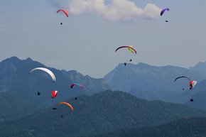 the Hochkössen region is a popular location for paragliders.
