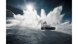 Feinster Pulverschnee erwartet die Snowboarder im Skigebiet Hochkössen. 