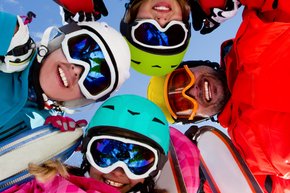 Das Vergnügen mit der ganzen Familie ist im Skigebiet Kössen garantiert. 