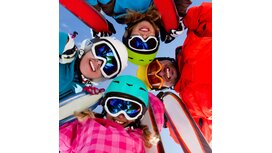 Skivergnügen mit der ganzen Familie im Skigebiet Kössen 