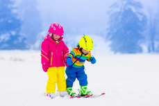 Auch die kleinen Skihaserl haben beim Skifahren große Freude. 