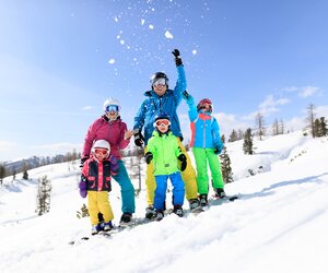 Der Spaß mit der ganzen Familie kommt im Skigebiet Wurzeralm nicht zu kurz. 